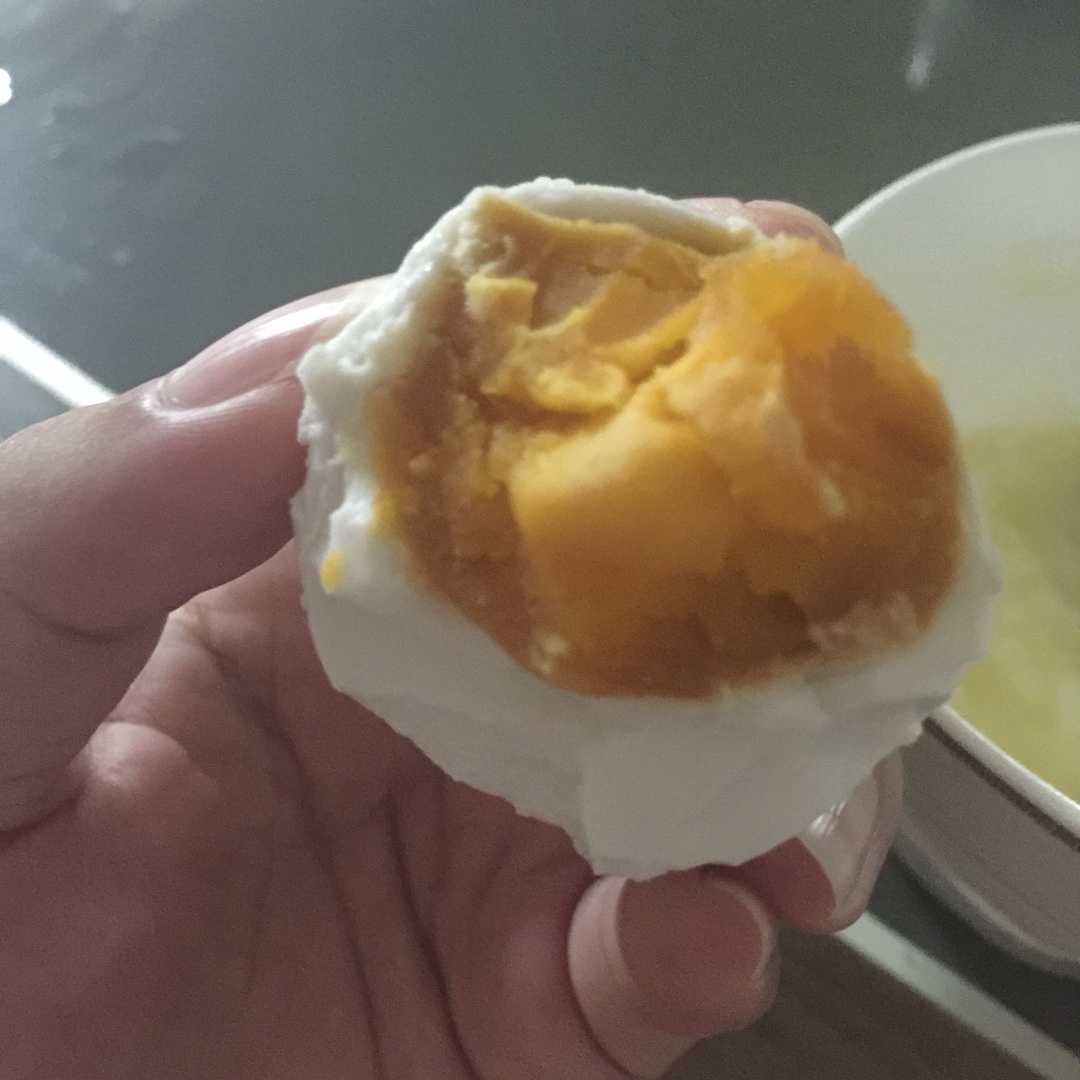 朴素的咸鸭蛋