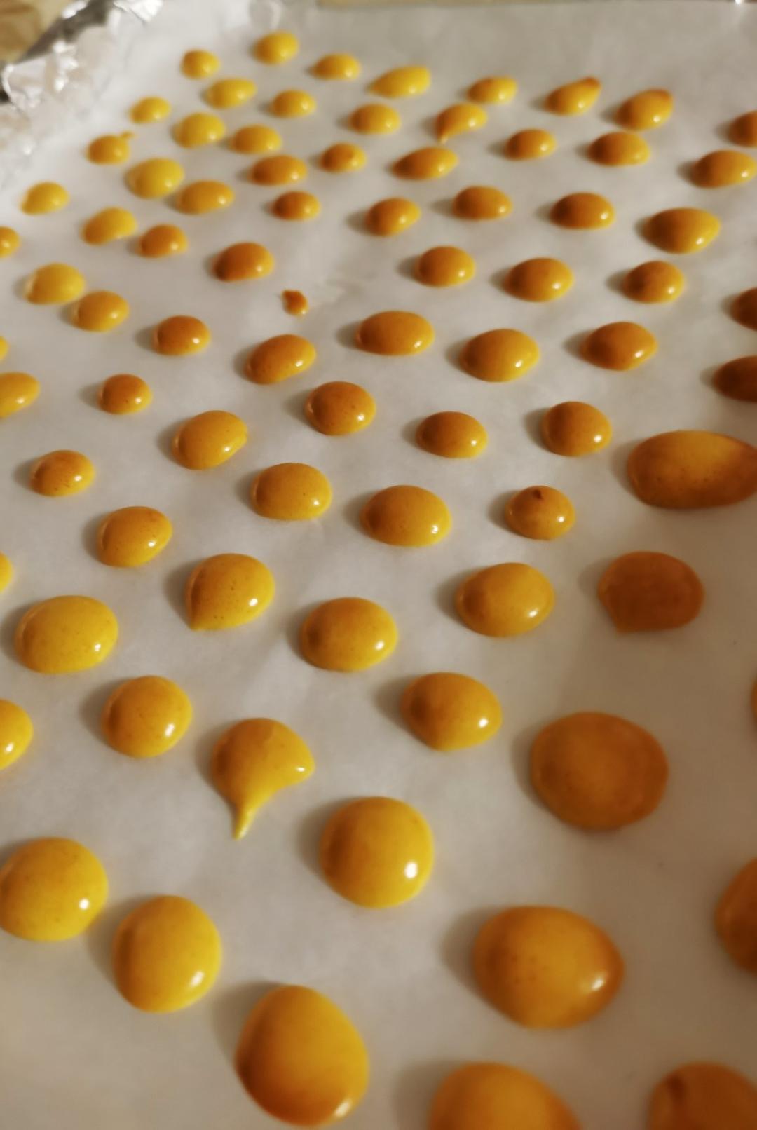 入口即化的无添加蛋黄溶豆