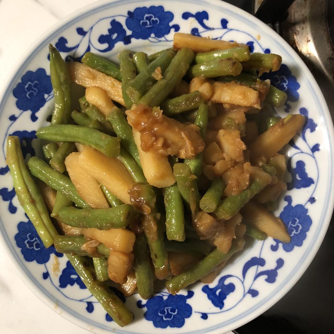 嚒嚒夏日青桔茶做的土豆炖扁豆