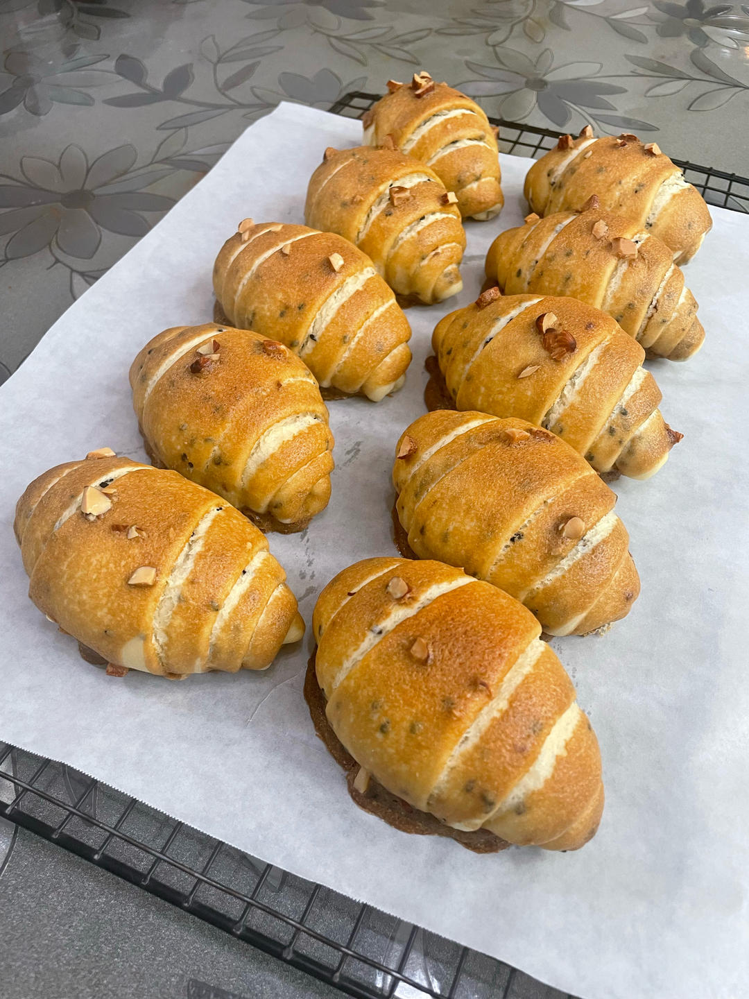 咖啡酥皮盐面包