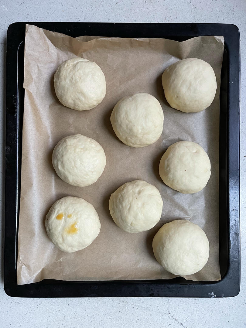 汤种肉松沙拉小面包