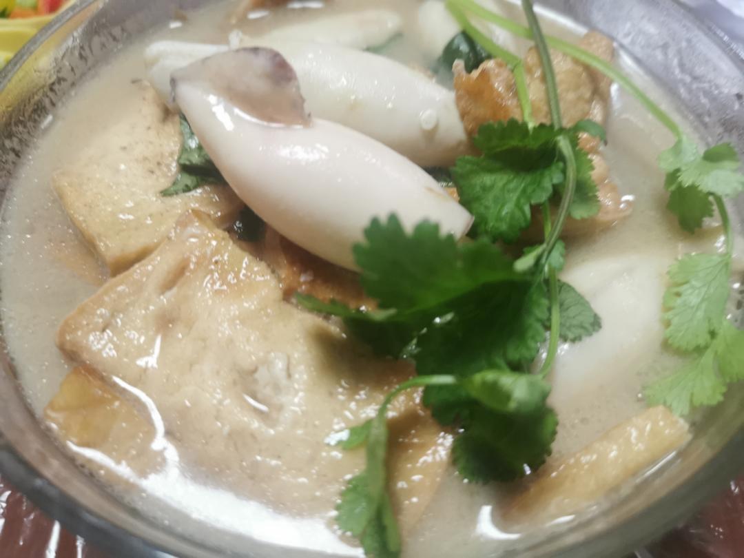 鲜美啊～笔管鱼炖豆腐