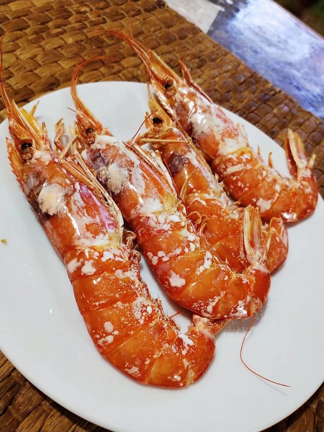 〈烤虾〉，烤箱制作。欣小厨 😉