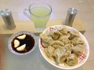 减肥美容大餐--冬瓜虾仁水饺+蜂蜜冬瓜汁的做法 步骤4