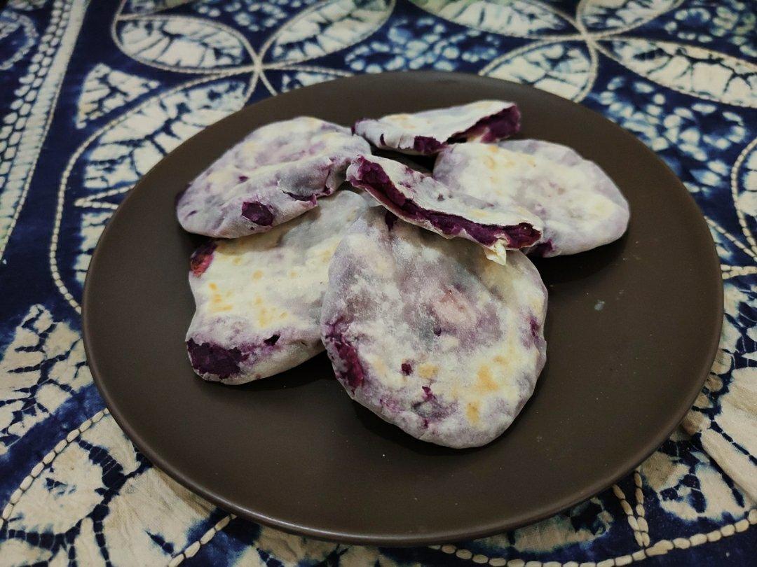 【饺子皮紫薯饼】