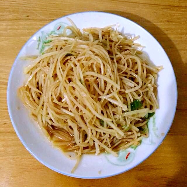 清爽的凉拌土豆丝