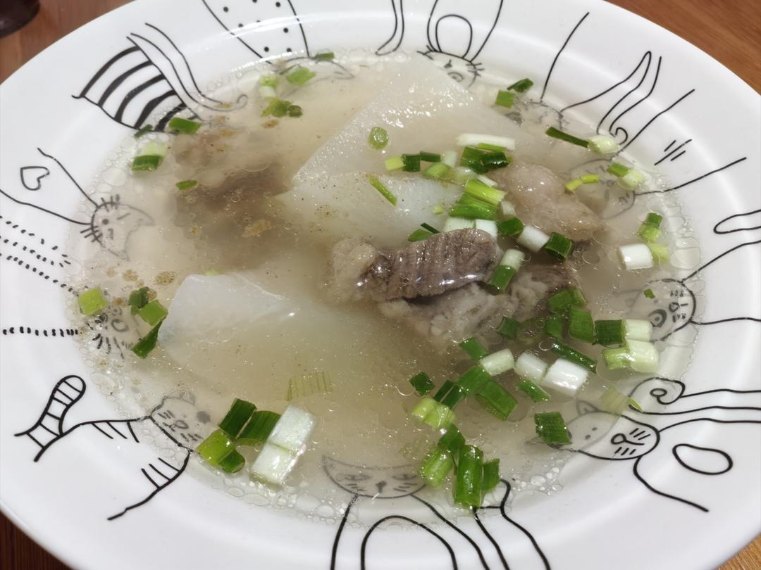 清汤萝卜牛腩