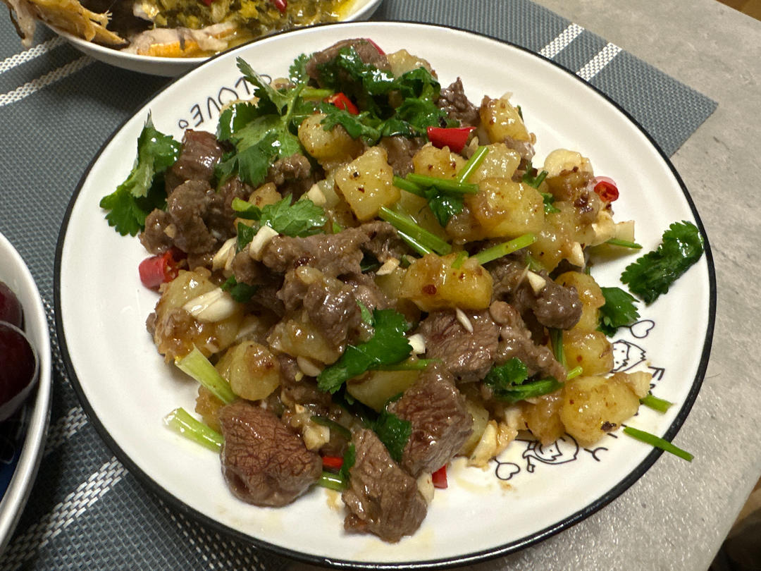 ✅挑战365天晚餐不重样第145天:孜然土豆牛肉粒‼️