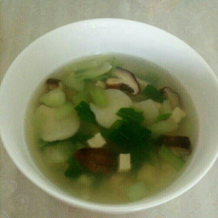 青菜豆腐香菇汤