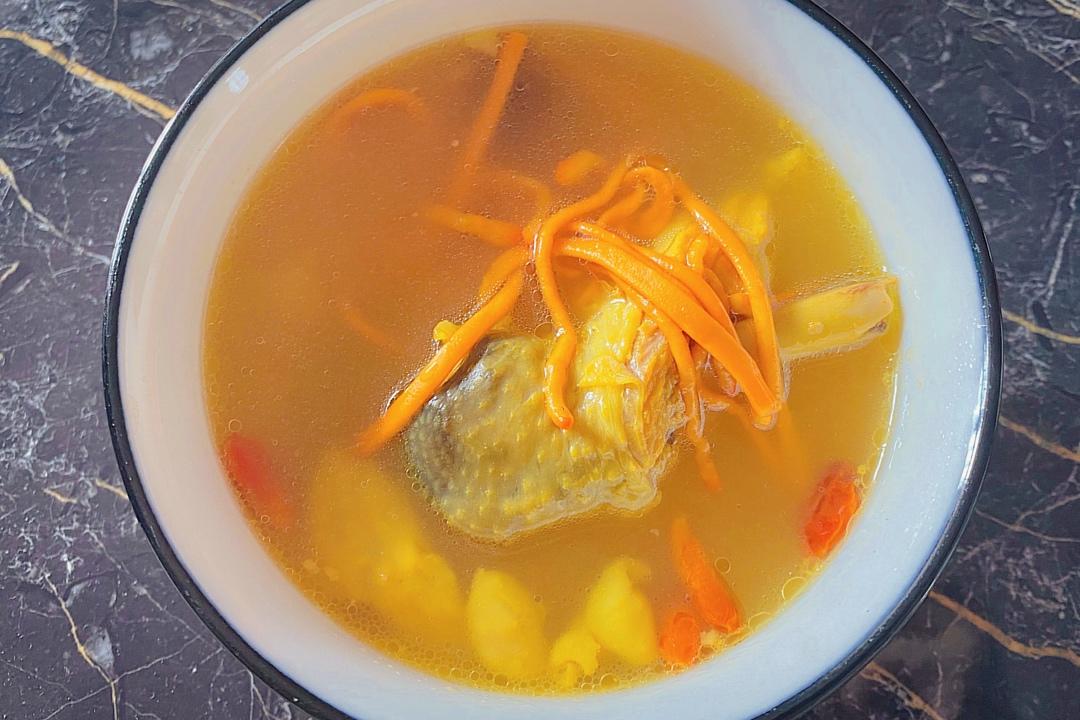 虫草花母鸡汤