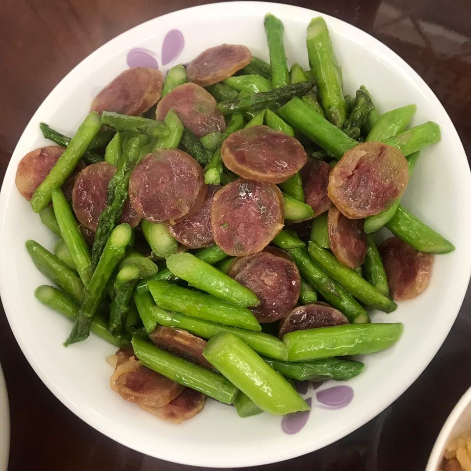 ㊙️腊味‼️芦笋炒腊肠‼️老少皆宜