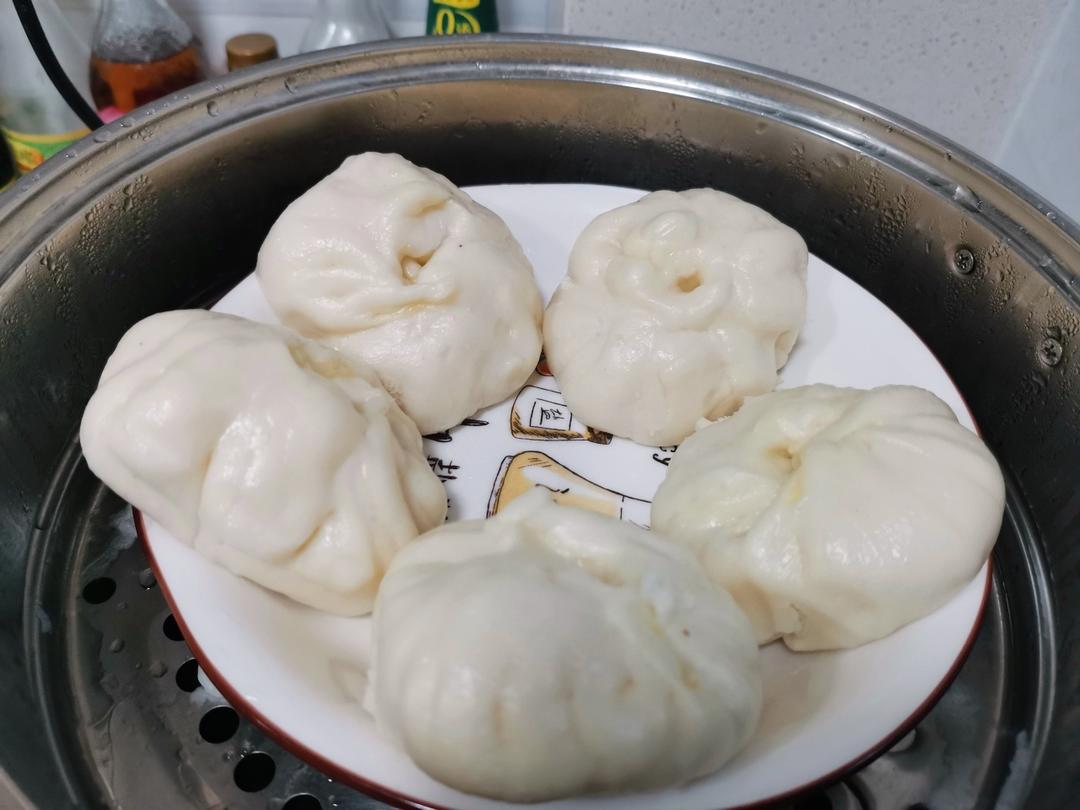 松软香甜的奶黄包，很快就可以搞定。