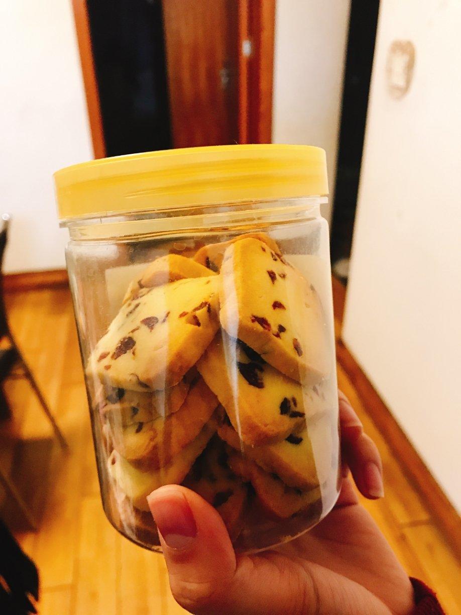 曲奇饼干的做法（烤箱做蔓越莓曲奇）