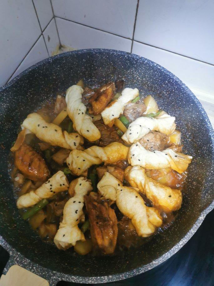 排骨豆角闷卷子