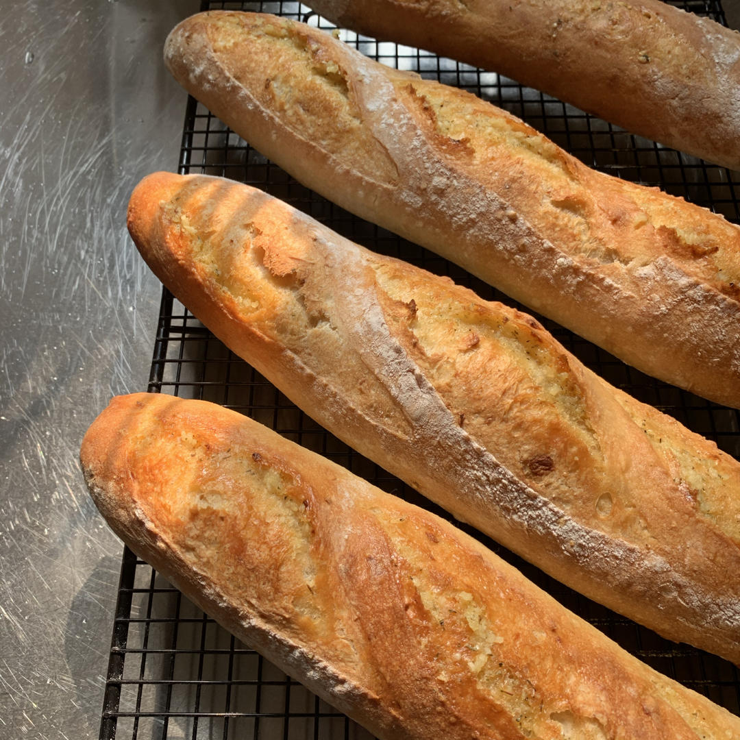 【家庭版】小烤箱法棍 （自制蒸汽）