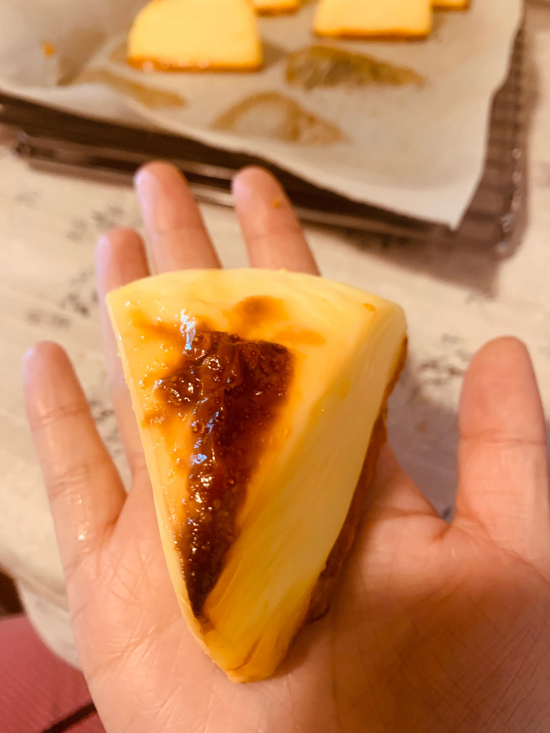 黄金烤牛奶