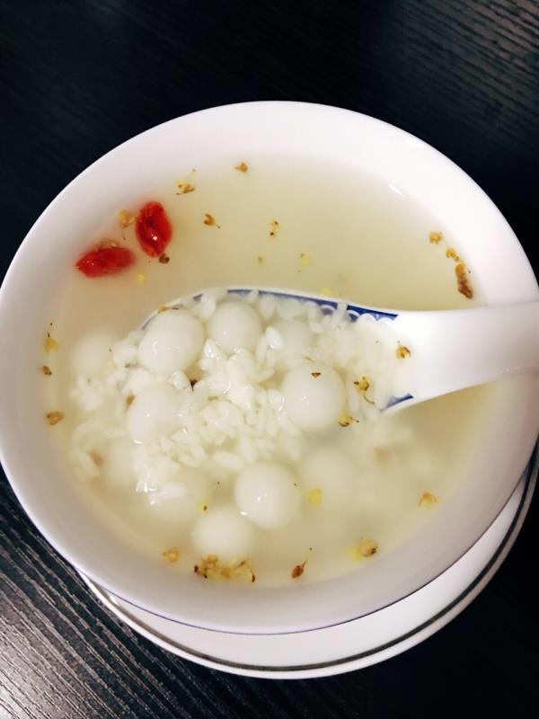 【小森妈妈菜谱】美容红枣桂圆枸杞酒酿汤