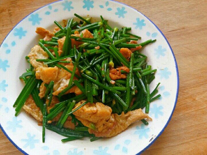〈韭苔炒鸡蛋〉，家常菜，欣小厨 😉