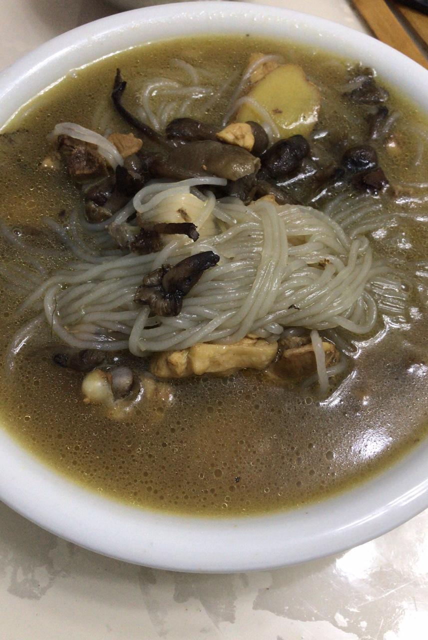 小鸡炖蘑菇