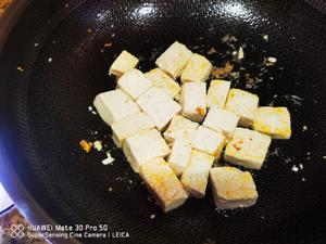 鲜嫩多汁入味超下饭的肉沫小葱烧豆腐～看似简单却第一个光盘～的做法 步骤3