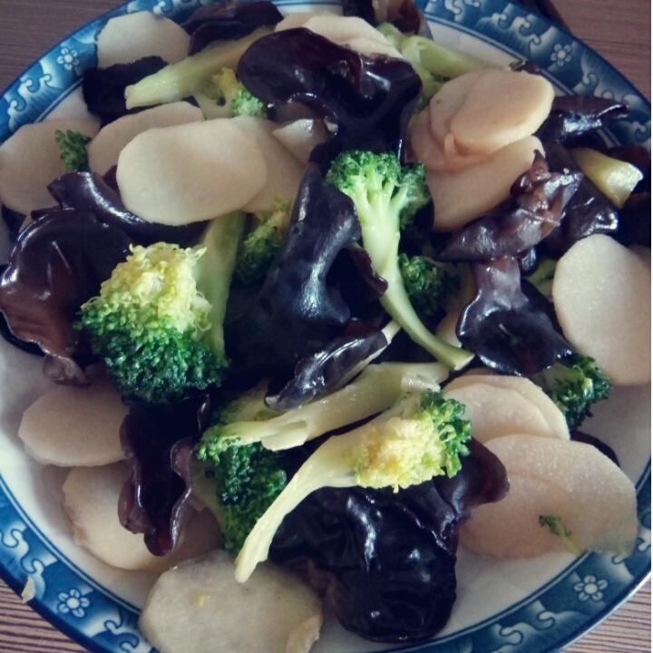 蚝油西兰花木耳