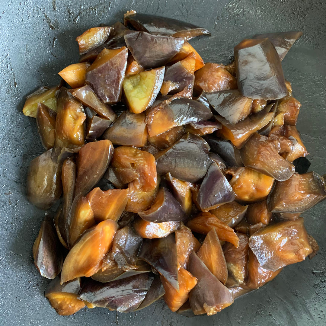 家常红烧茄子🍆，只要少量的油且下饭