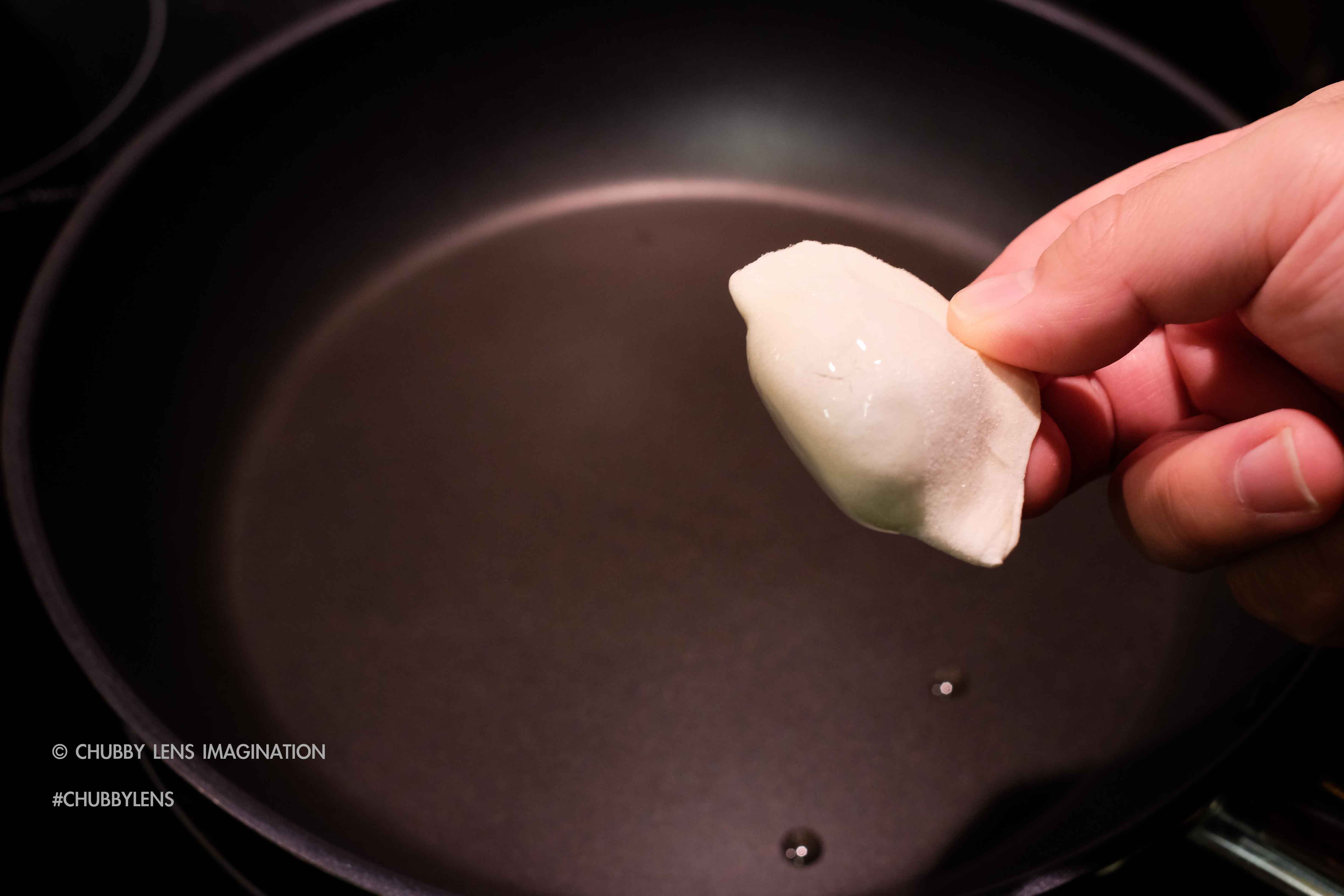 拯救一切的速冻水饺，1秒变锅贴的做法 步骤4