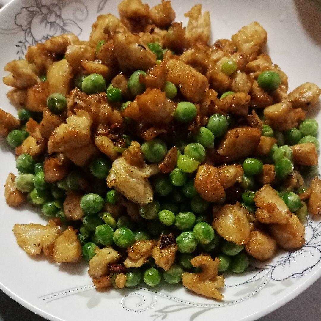 超级好吃的豌豆炒肉