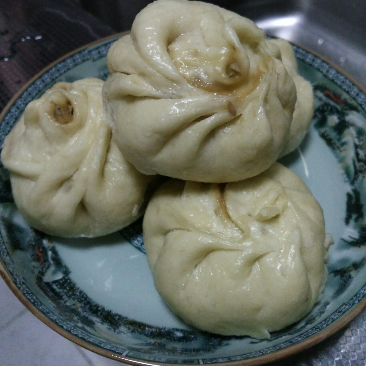 酱肉包子