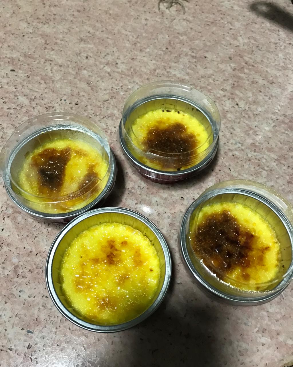 Crèmebrulée。法式烤布雷。焦糖布丁。