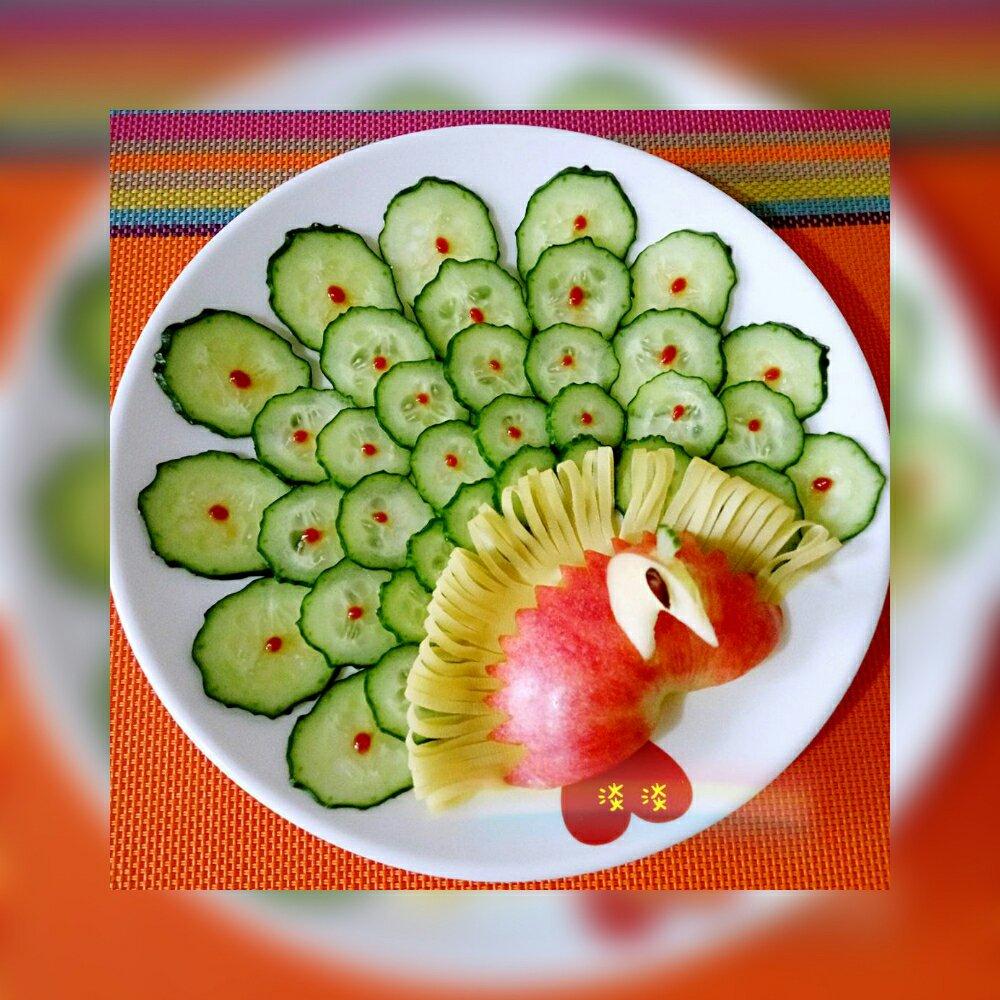 淡淡小小厨做的蔬菜拼盘盘饰摆盘孔雀
