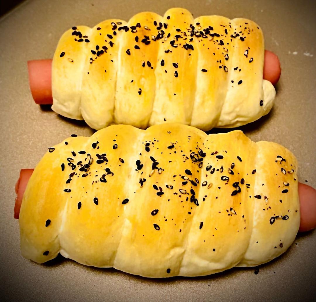 热狗小面包-既能作早餐又能作零食，咬一口就是满满的幸福