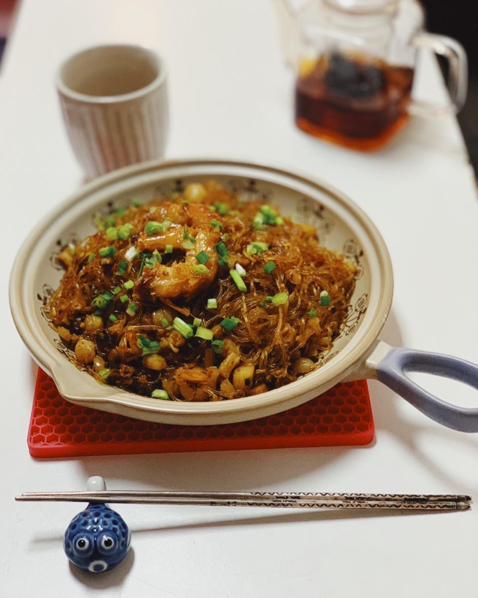 去餐厅必点的粤式虾皇粉丝煲