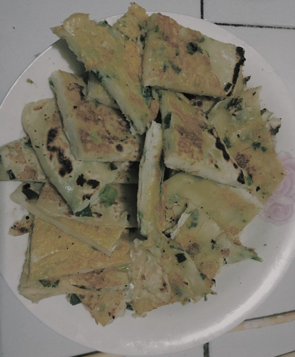鸡蛋葱油饼                  （更新饼坯保存方法）