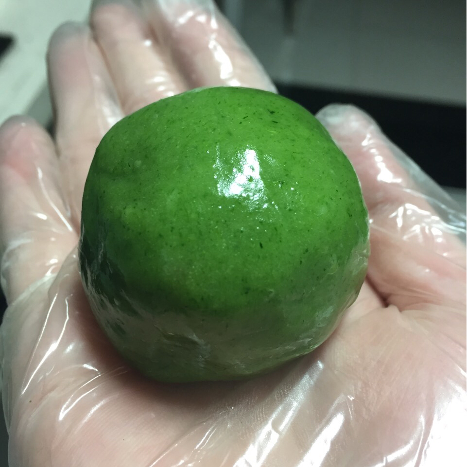 凹凸曼专属小怪兽做的自制青团