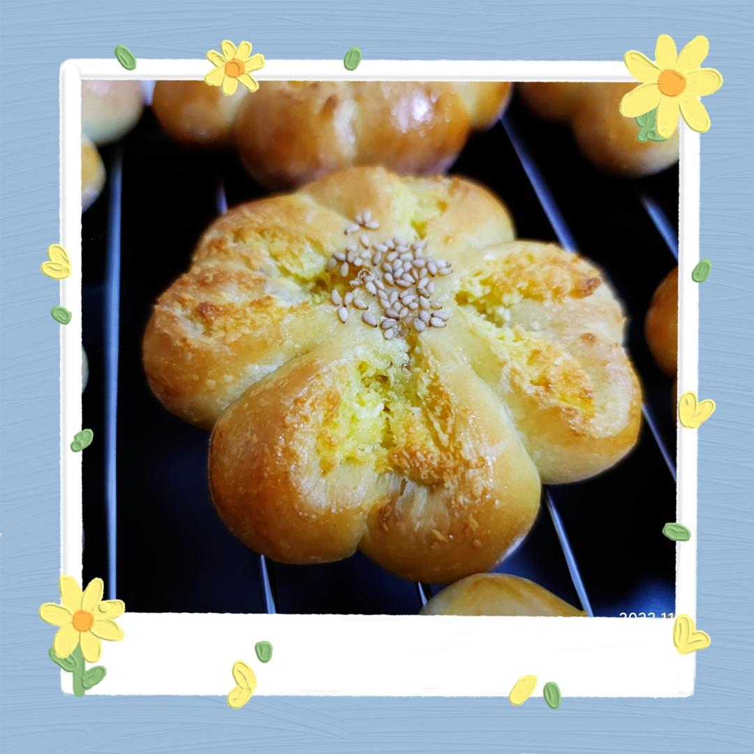 超软花朵椰蓉面包，仅需一次发酵，造型简单立体，持续柔软隔夜不变硬