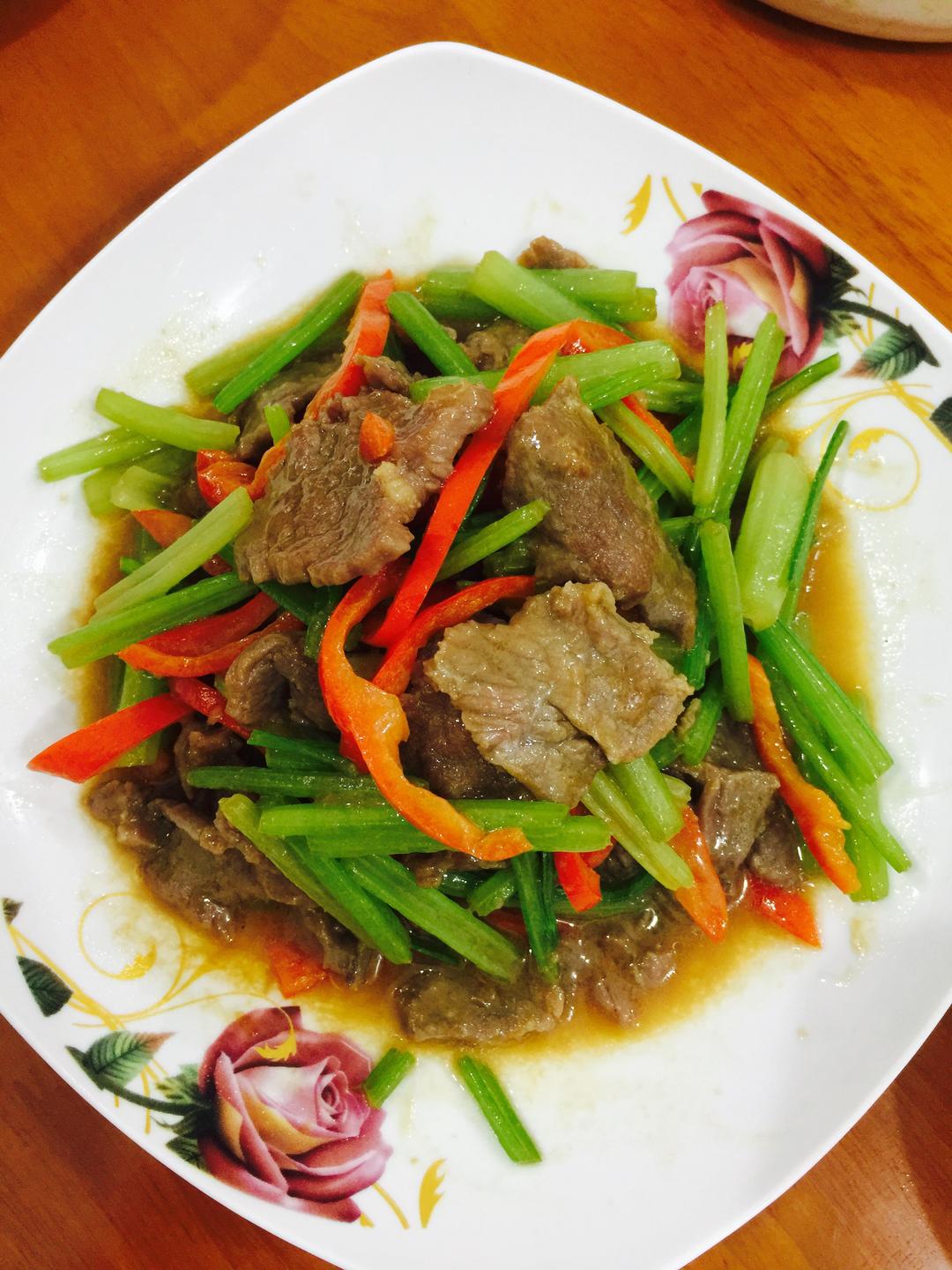 西芹炒牛肉的做法