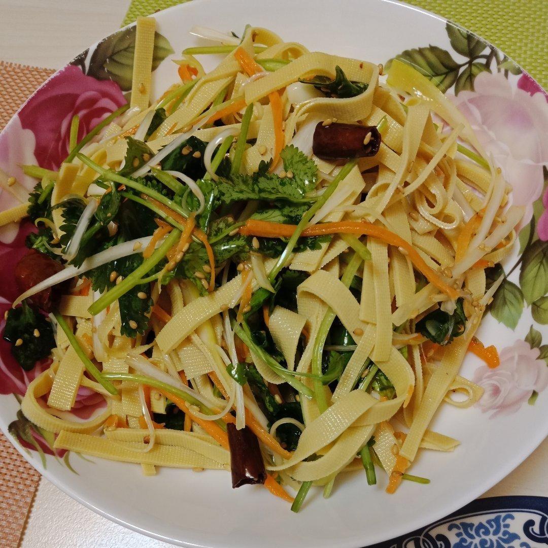 qhdcb01做的葱香干豆腐