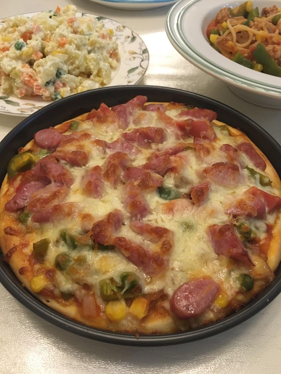 热狗披萨、鲜虾菠萝披萨