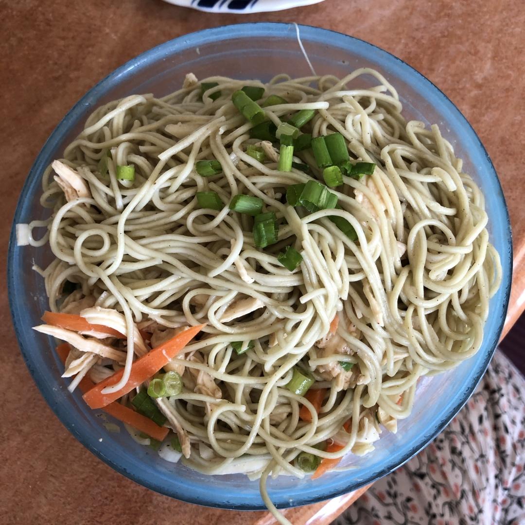 无敌好次滴凉拌鸡丝面！