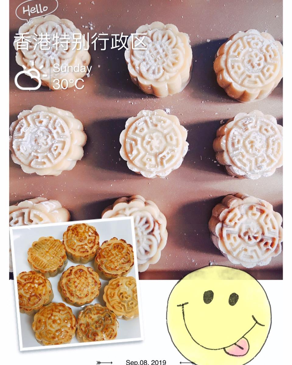 广式蛋黄莲蓉月饼