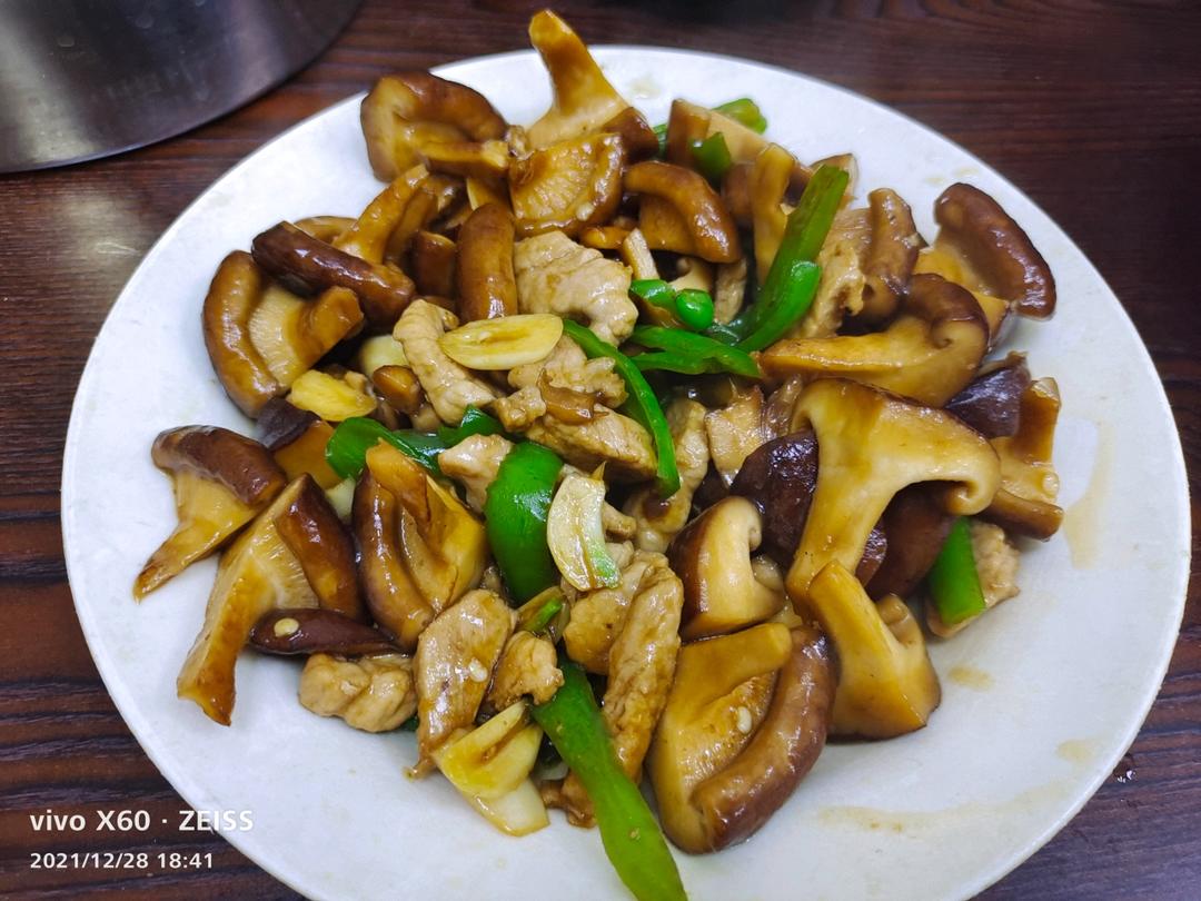 家常香菇炒肉