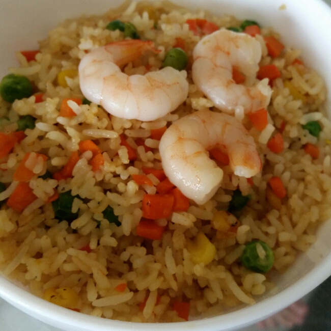 豌豆玉米虾仁炒饭