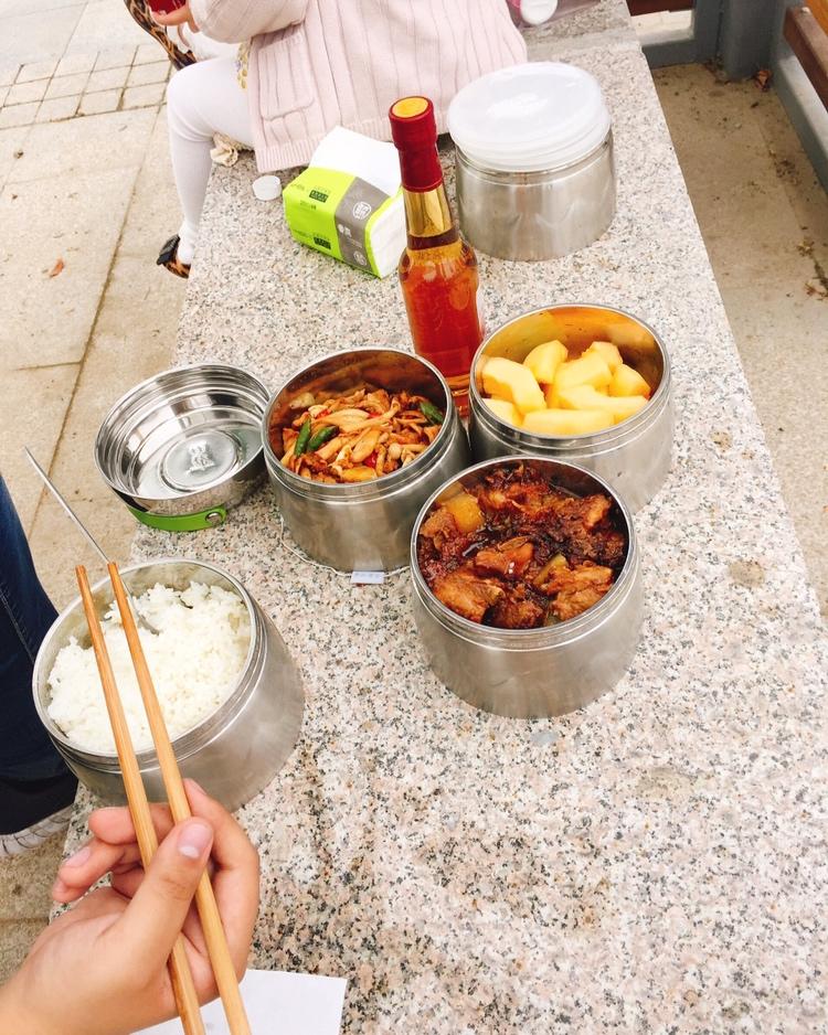 香酥排骨蒸土豆