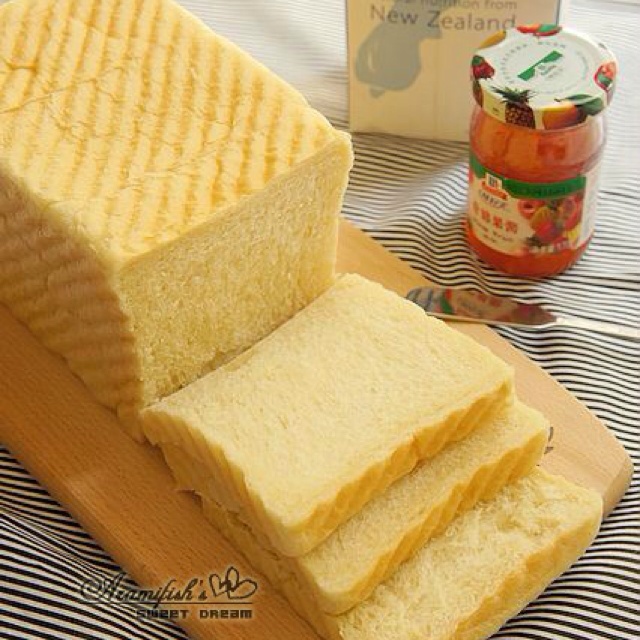 鲜奶高钙吐司