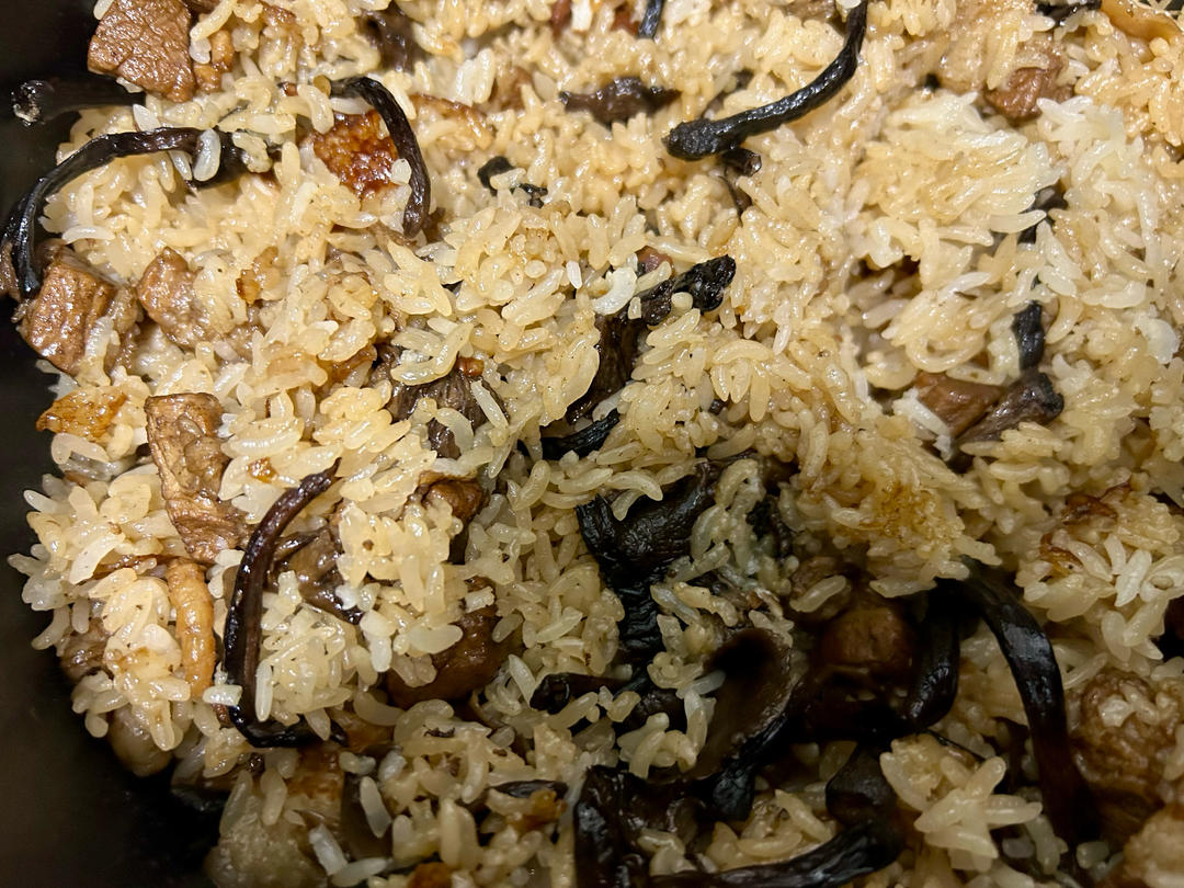 五花肉榛蘑飯