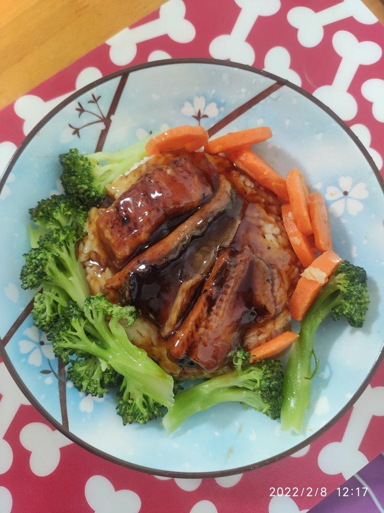 蒲烧鳗鱼饭