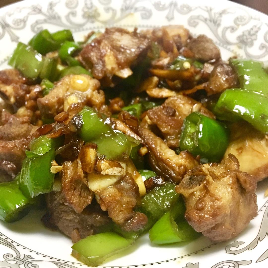 焖排骨