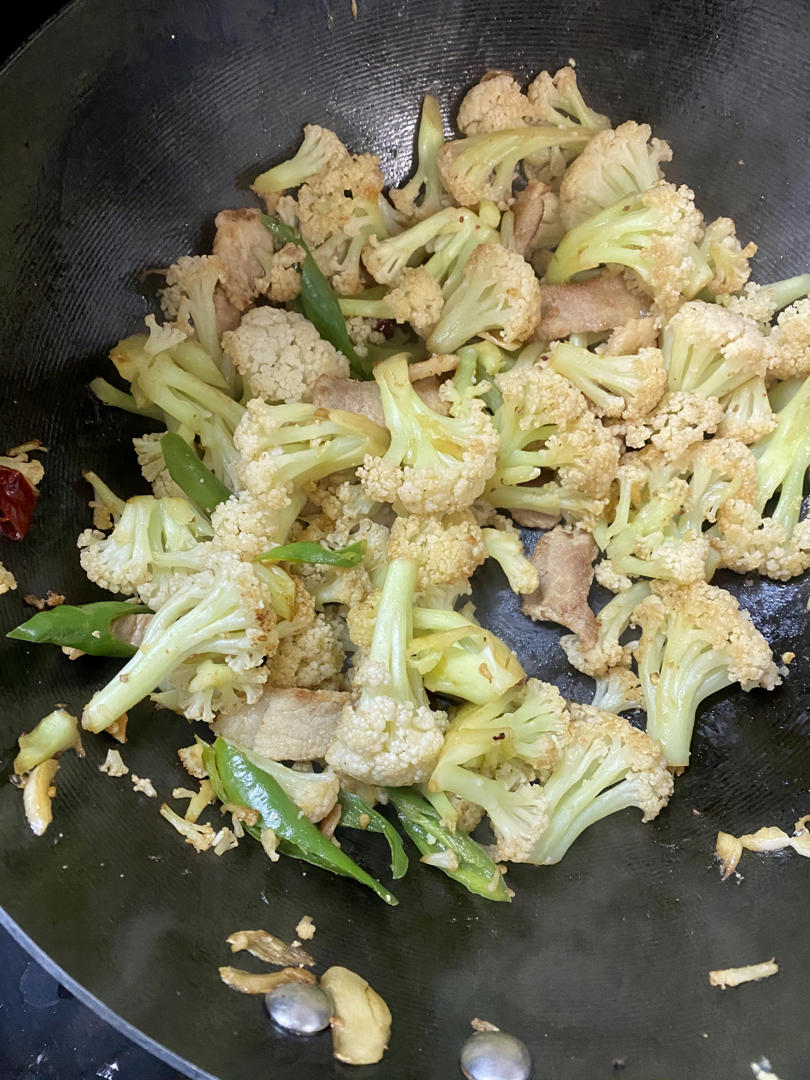 老丁的私房菜-干锅花菜
