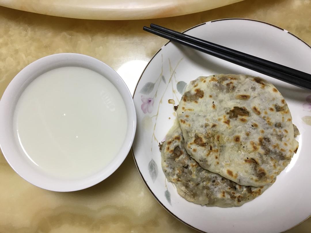不输给路边摊的梅干菜饼or锅盔